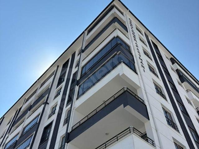 EMLAKMASTER'DEN FATİH'te 3+1 DÜKKAN ÜSTÜ SATILIK DAİRE 1117