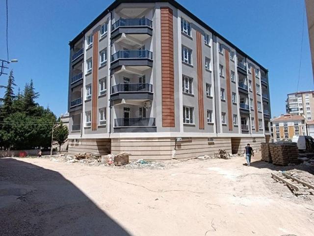 EMLAKNOMİ'den Merkeze Yakın 2+1 Sıfır Ara Kat Daire
