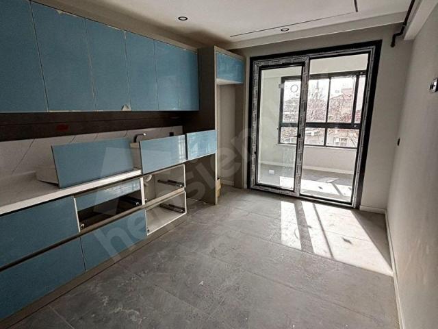EMLAKNOMİ'den KOÇAKDEDE'DE ŞAHSİ GARAJLI 2+1 SIFIR DAİRELER