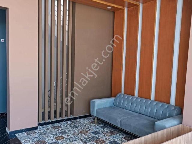 Emlaknomi'den Atakent'da Ara Kat Kiralık Daire 106254