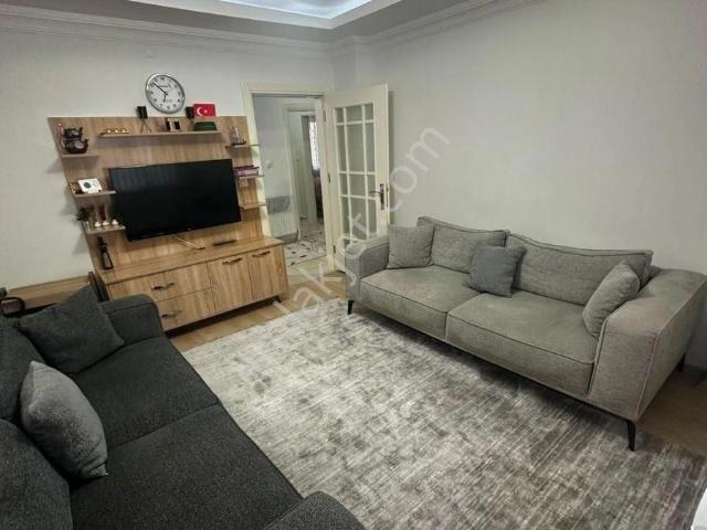 Emlaknomiden Fenari Mahallesinde Satılık Masrafsız Tertemiz 2+1 Yüksek Giriş Daire