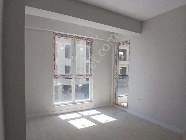 Emlaknomiden Hamidiye Mahalleisnde Satılık 1+1 Sıfır Apart