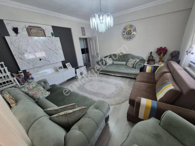 Emlaknomi'den Hastane Civarı Satılık 3+1 Krediye Uygun 140 M2 Masrafsız Çatı Kaplama Isı Yalıtım