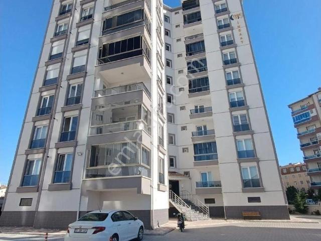 Emlaknomi'den Zembilli'de Site İçinde Güney Cepheli 3+1 Daire
