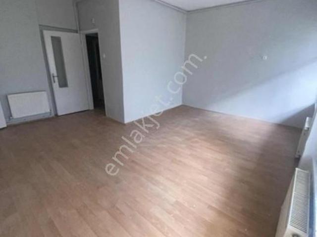 Emlakcımdan Adliye Yakını Bahçe Cepheli 2+1 Kombili Daire