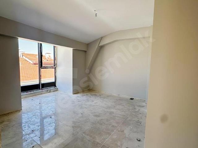 EMLAKCİTY'DEN ŞİRİNTEPE MH LÜX 3+1 DUBLEX DAİRE ABS121