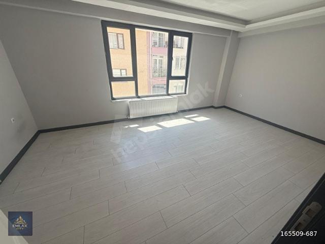 EMLAKCİTY'DEN KUMLUBEL MAH. SATILIK 2+1 DAİRE BU12