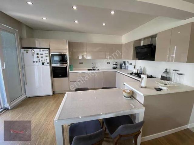 Emlakkentden | Merkezde | Ultra Lüks Yapılı | 3+1 | 148 M² |
