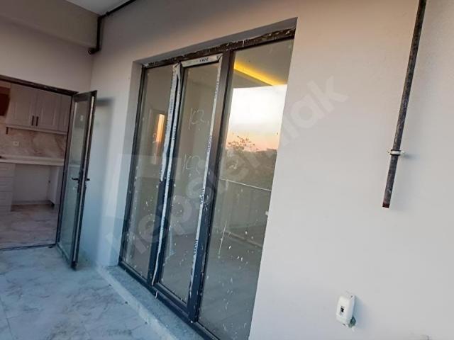 EMLAKLAR BÖLGESİNDE SATILIK 2+1 SIFIR DAİRE