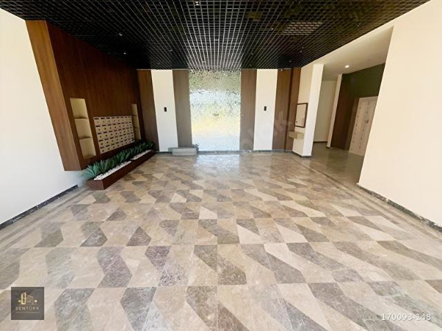 EMLAKLARDA SİTE 3+1 170M2 ARAKAT HAVUZLU