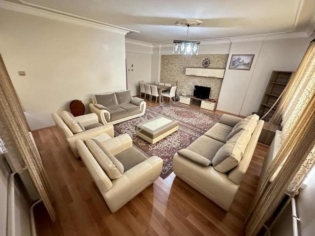 Emlakyumdan Lise Cad.full Eşyalı Arakat Kiralık Lüks 4+1