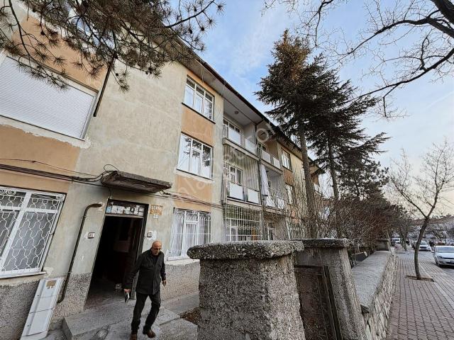 Emlâkyap Tan Cumhuriyet'te Bakımlı Satılık 3+1 Daire