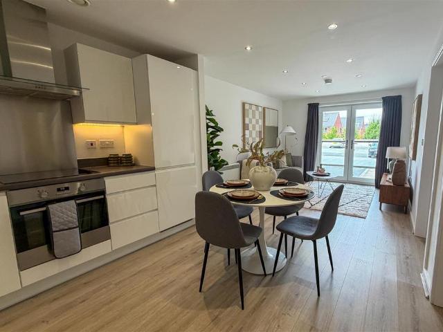 Empyrean, Salford, M7 1 bed apartment to rent £1,090 pcm £252 pw