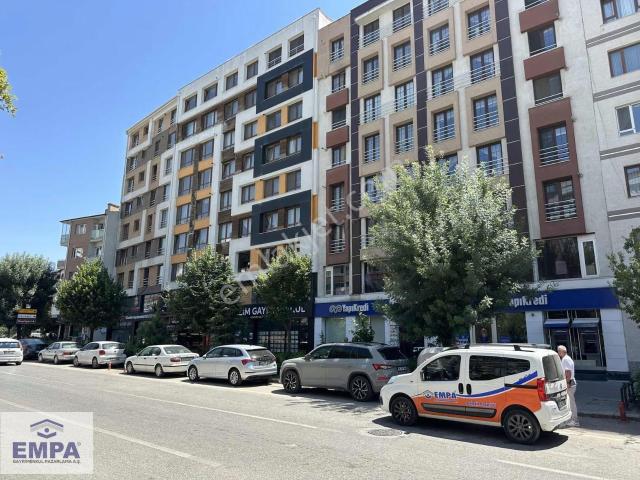 Empa'dan Atatürk Bulvarı 2+1 100m² Manzaralı Bakımlı Kiralık