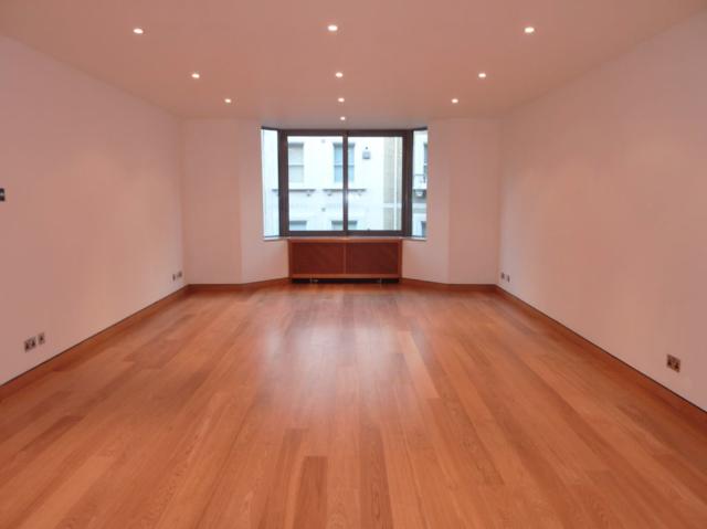 Emperor's Gate SW7 3 bed flat to rent £5,200 pcm £1,200 pw
