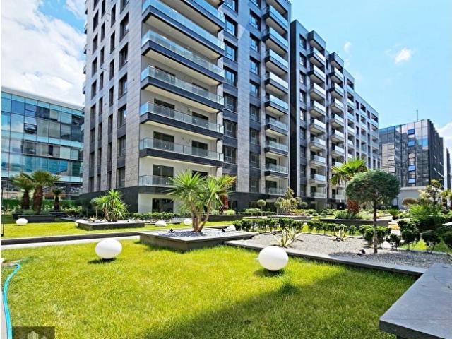 EMPİRE BEYLİKDÜZÜ SİTESİNDE SIFIR KÖŞE CEPHE 2+1 SATILIK DAİRE