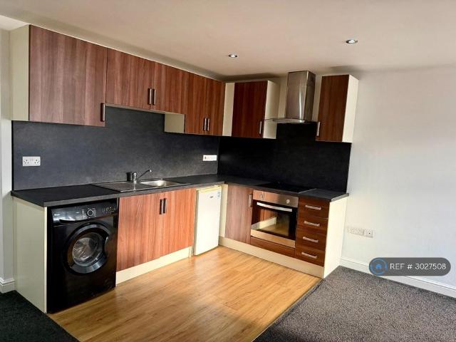 Empire House, Doncaster, DN1 Studio to rent £650 pcm £150 pw