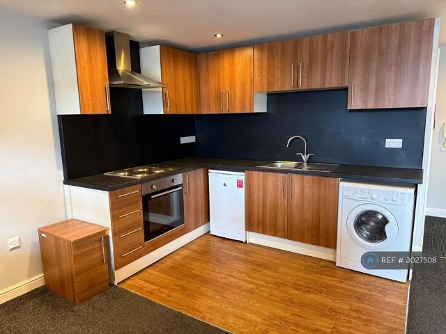 Empire House, Doncaster, DN1 Studio to rent £650 pcm £150 pw