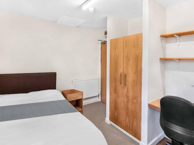 Empire Halls, Stoke on Trent Student Accommodation | Amber
