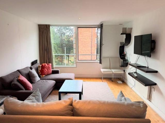 Empire Square East, Empire Square. 2 bed apartment to rent £3,250 pcm £750 pw