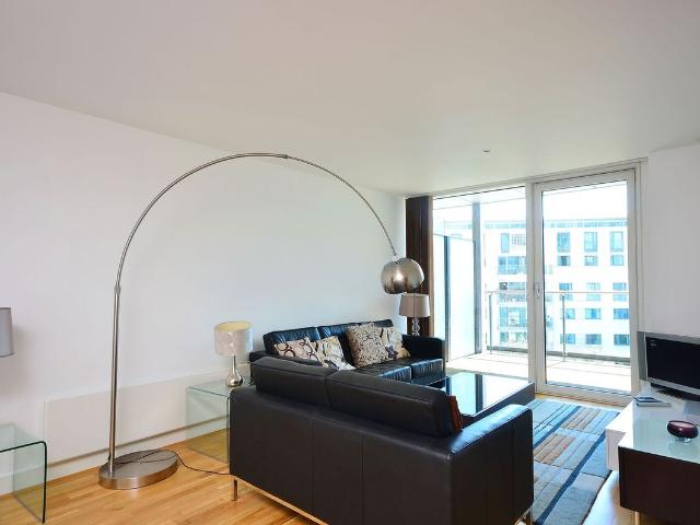 Empire Square, London Bridge, London SE1, 3 bed flat to rent, £4,200 pcm | PrimeLocation