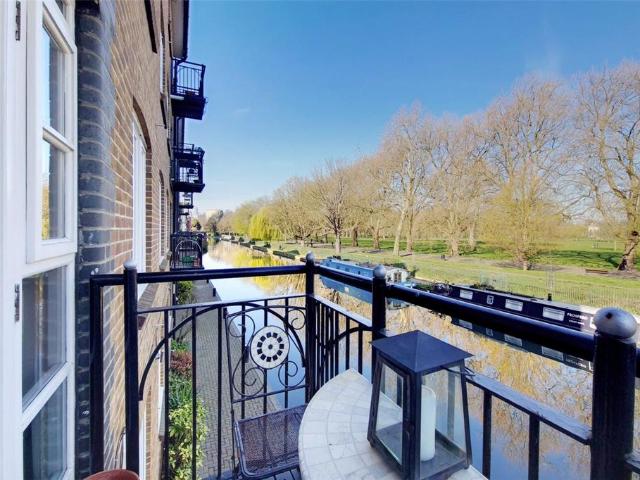 Empire Wharf, 235 Old Ford Road. 2 bed apartment to rent £2,650 pcm £612 pw