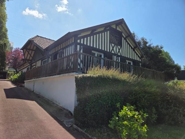 Emplacement d'exception Maison de 160 M2 vue mer sur 2580 M2. 160m² Trouville sur Mer