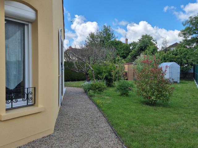 Emplacement Exceptionnel Maison À Vendre Paray Le Monial 112m² Paray le Monial