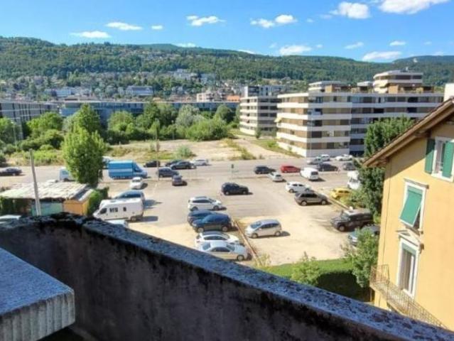 Emplacement idéal balcon avec vue