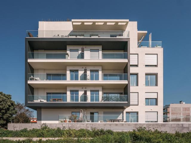 Empreendimento Varandas da Torre fase 3, em Carcavelos, Casc. 290m² Carcavelos e Parede