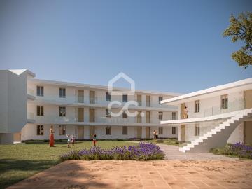 Empreendimento com 5 300 m² de Construção em Lote de 6 550 m² para construção de 75 Apartamentos | Quinta do Moniz, Évora