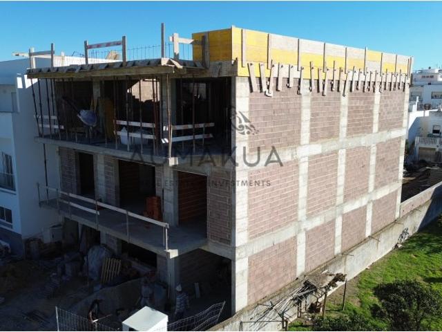 Excelente Oportunidade! Apartamento T2 novo no centro de Quarteira