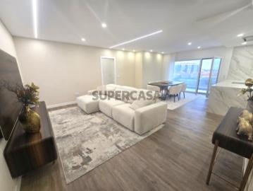 Empreendimento novo com piscina T2 e T3 na Urb. Moinhos do Cruzeiro