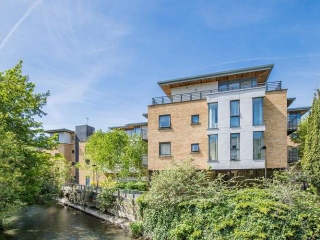 Empress Court, Oxford 1 bed apartment to rent £2,100 pcm £485 pw