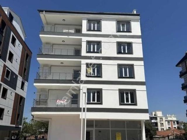 Emrah Emlaktan Cumhuriyet Mahallesinde Kiralık Daire