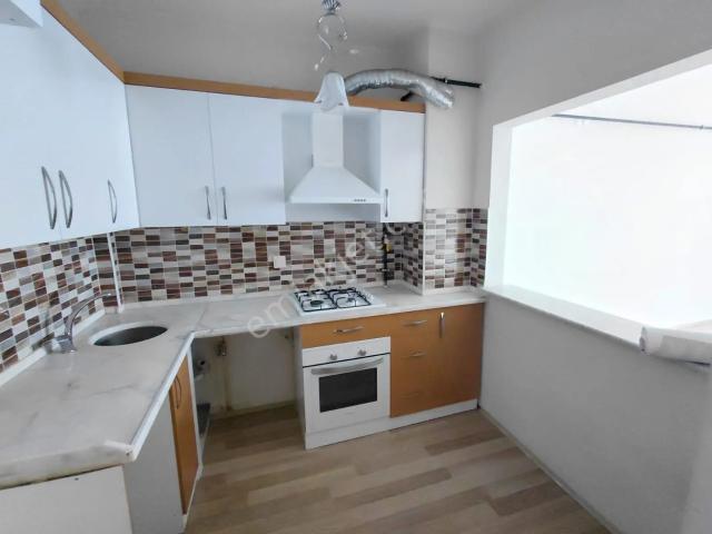 Emrah Çiftci'den Selçuklu Yazır Mah.beyhekim Cad.yanı Kiralık 2+1 Amerikan Mutfak Daire