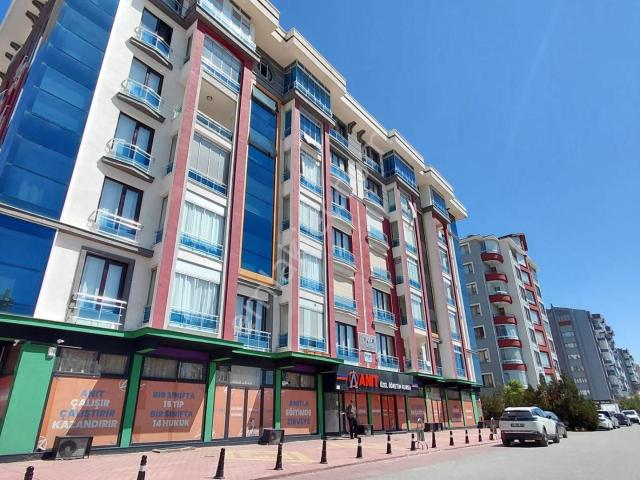 Emrah Çiftci'den Selçuklu Yazır Mah.ecdat Parkı Karşısı Satılık 3+1 Arakat Lüks Daire