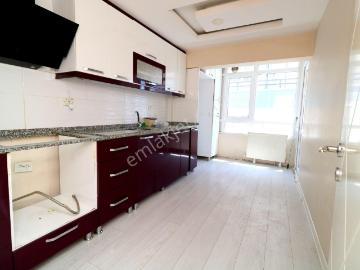 Emre Emlaktan Atakent Mahallesinde 14 Cadde Yanı Servis Güzergahında Kiralık 3+1 Daire