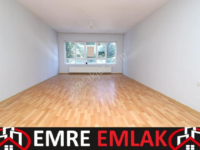 Emre Emlak'tan Ayyıldız'da Arakat Ön Cephe Köşe Cephe 3+1 Satılık Daire