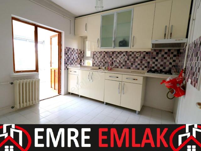 Emre Emlak'tan Ayyıldız'da Site İçi Arakat Ön Cephe Kiralık 3+1 Daire