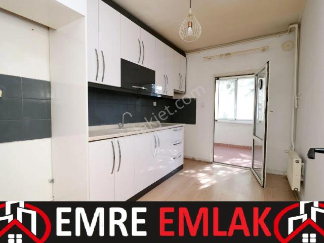 Emre Emlak'tan Elvankent Banka Bloklarında Arakatta Kiralık 2+1 Daire