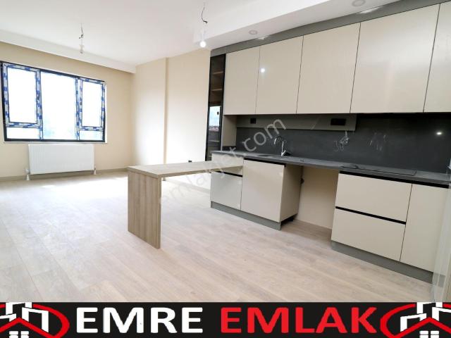 Emre Emlak'tan Ertuğrulgazi'de Batı Adliyesi Yakını Oturuma Hazır Sıfır 1+1 Satılık Site Dairesi