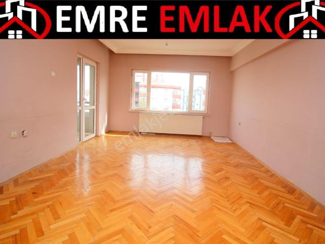 Emre Emlak'tan Ertuğrulgazi'de Katta Site İçi 3+1 Kiralık Daire