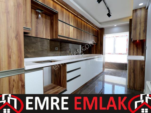 Emre Emlaktan Süvari'de Ön Cephe Full Yapılı 3+1 *boş* Satılık Daire