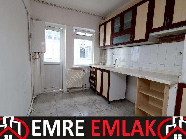 Emre Emlak'tan Selçuklu'da Oturuma Hazır Yüksek Giriş Satılık 2+1 Daire