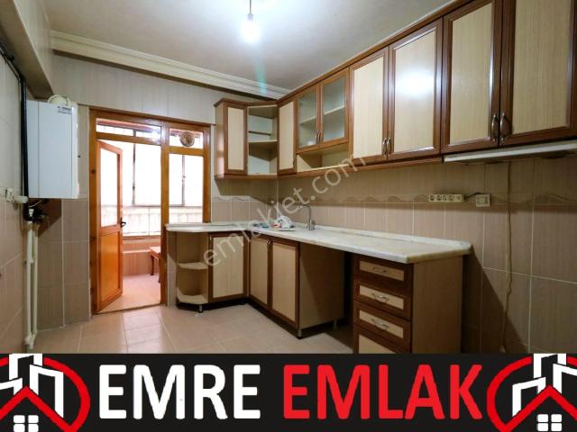 Emre Emlak'tan Selçuklu'da Yatırıma Uygun Boş Satılık 3+1 Daire
