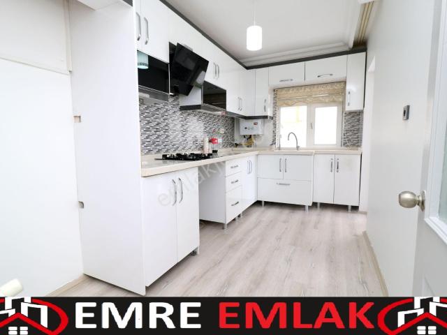 Emre Emlak'tan Topçu Mahallesinde Yapılı Masrafsız Satılık *boş* 2+1 Daire