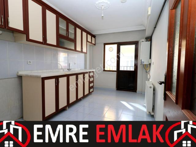 Emre Emlak'tan Topçu'da Ahimesut Bulvar Yakını Katta 2+1 Satılık Daire