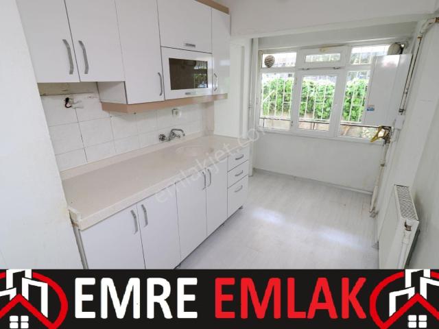 Emre Emlak'tan 30 Ağustos'da Ön Cephe Boş Satılık 2+1 Daire