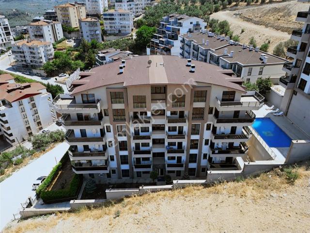 Emre Ünlü'den Havuzlu Sitede Full Deniz Manz. Muhteşem 2+1